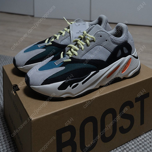 280이지부스트700웨이브러너 아코탭 새제품