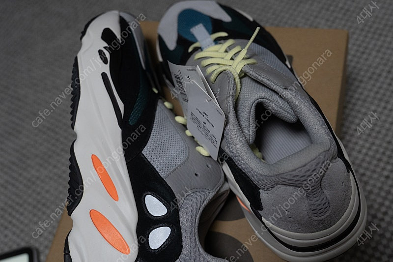 280이지부스트700웨이브러너 아코탭 새제품 이미지