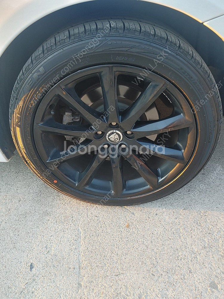 재규어 xj 19인치 순정휠 타이어 pcd 108 재규...--0