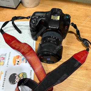 Sony a77 본체 및 칼번들 팝니다 가격 인하해봅니다. (세로그립 별개 10만원)