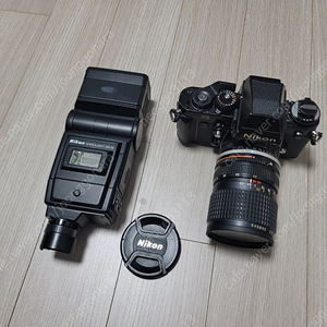 니콘 F3 HP + MF 28-85 + SB16 판매합니다.