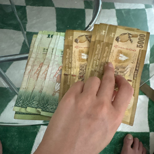 스리랑카 화폐 판매 합니다 (27000 루피아)