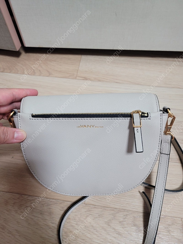 오야니 새들백 팝니다 이미지