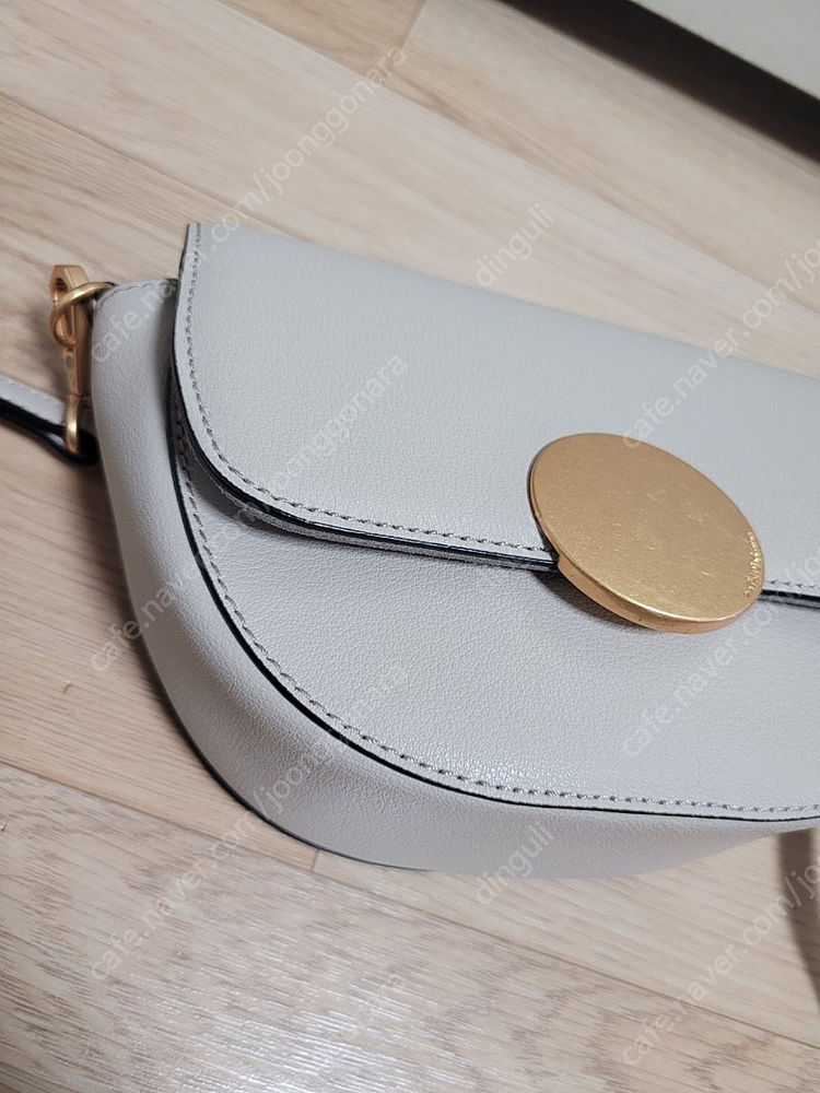 오야니 새들백 팝니다 이미지