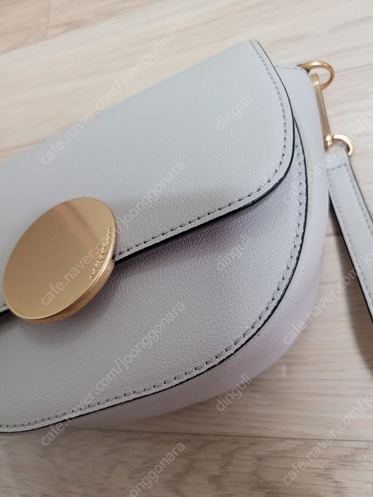 오야니 새들백 팝니다 이미지