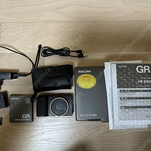 리코 GR3X(세기정품) + Soft case(정품)+GN-2 ring cap(정품)+AC-U2어댑터(정품)+Bj-11(정품충전기)