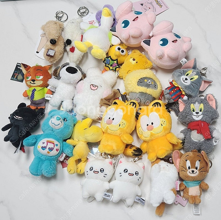 여러가지 인형 뽑기 키링 판매--0