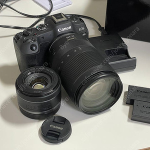 캐논 EOS R8 카메라 판매합니다.