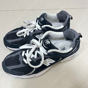 뉴발란스530블랙 270mm