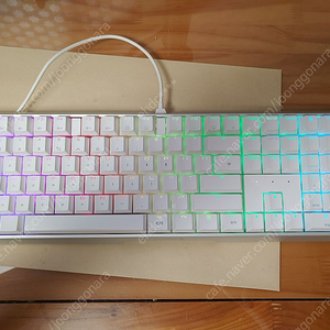체리 mx board 3.0s rgb 갈축 판매합니다.