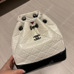 샤넬 가브리엘 백팩 (화이트)