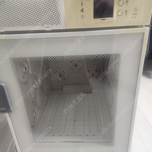 붐펫드라이룸 17년제작 사용감 별로없고 깨끗함