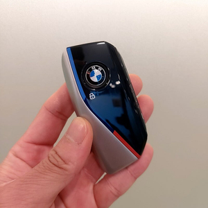 BMW 1/3/4/5/6시리즈, X1/X3/X5 E/F/G바디 기존 차량키에서 근접도어·원격시동 탑재 스마트키로 개조 및 차량 연동 등록까지 진행