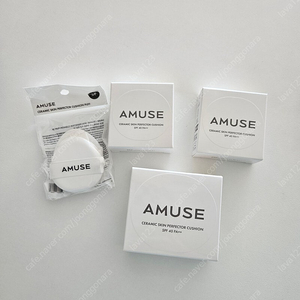 새상품/무배) 어뮤즈 세라믹쿠션 본품+헬로키티 키링+리필2+퍼프3+헤라 파데 증정