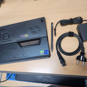 ASUS ROG Flow Z13(1세대) 3050ti 노트북 팝니다.