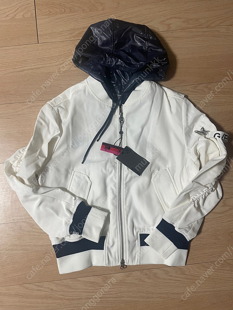 지포어 여성 점퍼팝니다--9