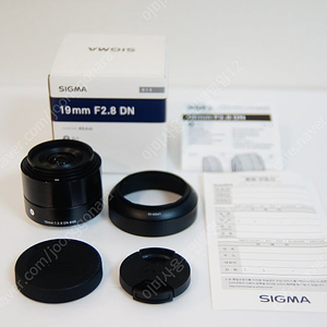 소니용 시그마 19mm f2.8 블랙팝니다.