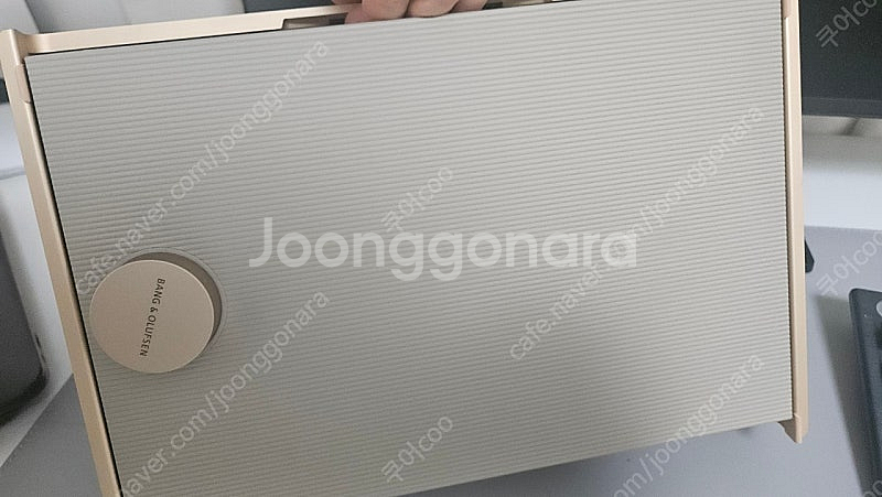 뱅앤올룹슨 베오사운드 레벨 골드--1