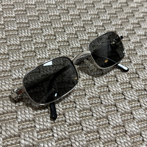 (OS) Cartier 까르띠에 말발굽 프레임 은장 선글라스