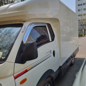 포터시티밴 캠핑카 오토 흰색팝니다