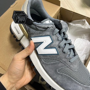 뉴발란스 ms1300gg 275사이즈(새제품)