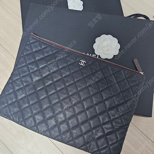 샤넬 클래식 클러치 은장 라지