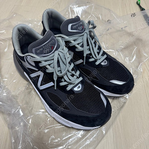 뉴발란스 990v6 블랙 275사이즈 판매합니다