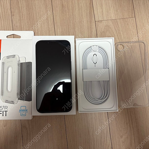 아이폰16e 블랙(128GB) 팝니다.
