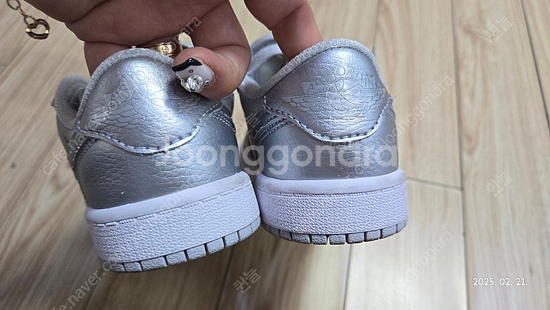 나이키 조던1 레트로로우 실버 200사이즈--2