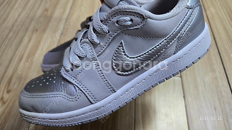 나이키 조던1 레트로로우 실버 200사이즈--5