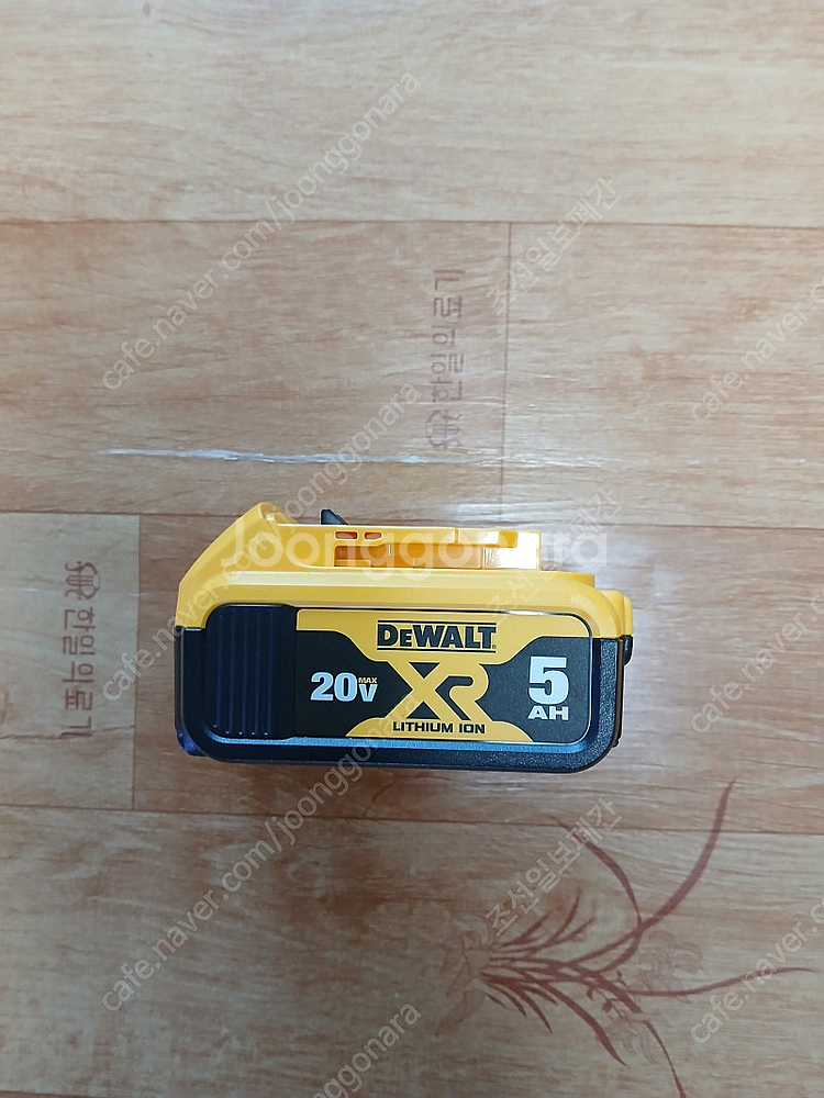 디월트 충전 햄머드릴드라이버 DCD 796(신품급) 및...--9