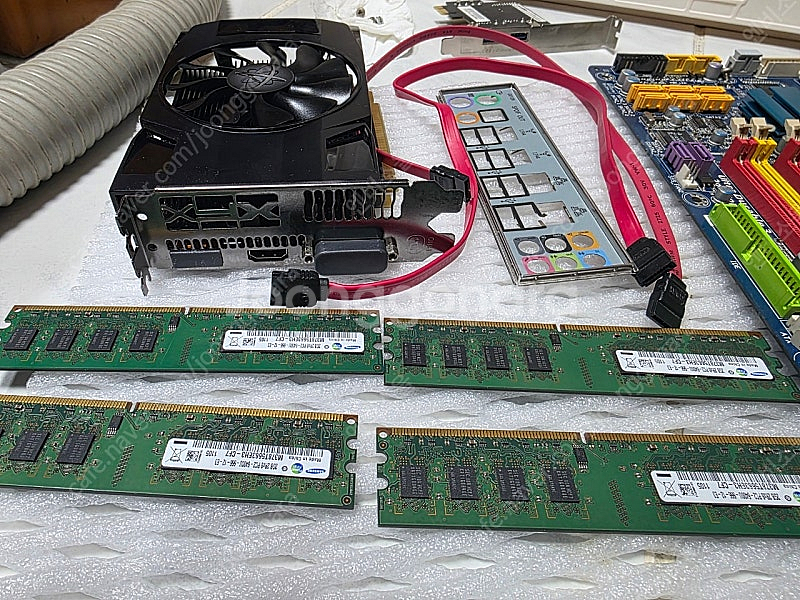 PC 부품 메인보드 ep45-ud3r +  cpu q9550 + ddr2 8g + rx460 등 일괄--2