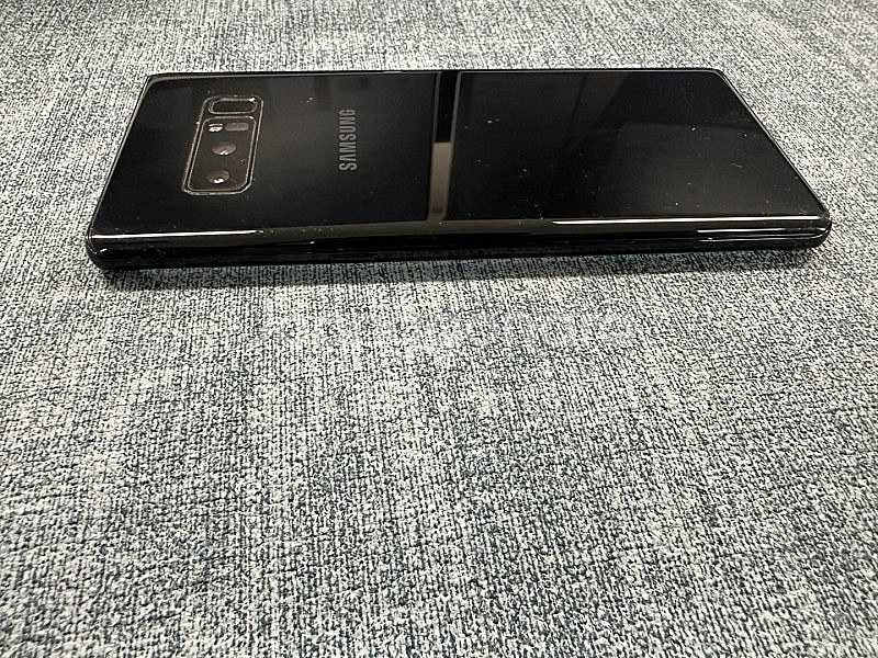 갤럭시노트8 64G 블랙 파손X 하단 미세 점 상태좋은...--7