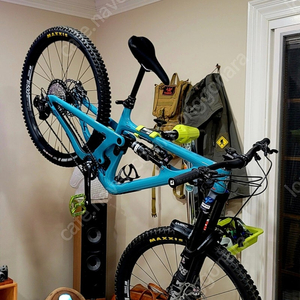 2022 YETI SB 150 풀카본