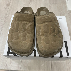 킨치 이예 본 뮬 카멜 270 팝니다