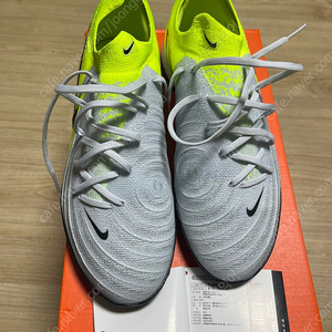 나이키 팬텀GX2 프로TF, 나이키 티엠포 레전드10TF 프로판매 합니다.