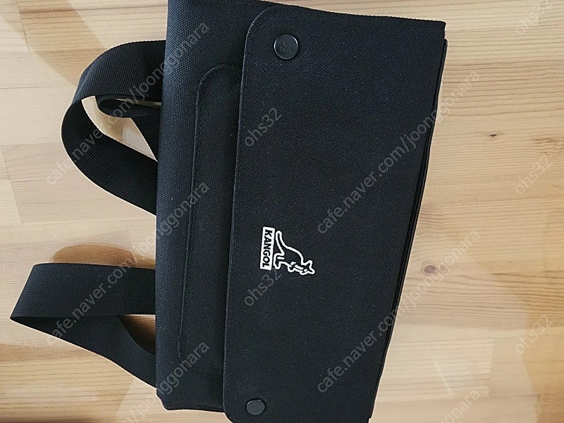 캉골 cb30390 캉골 크로스백 거의 새거 신세계에서 구매 정품인기 제품이죠 이제는 구하기힘든 모델입니다 캉골 cb30390 캉골 크로스백 거의 새거 신세계에서 구매 정품 비슷한