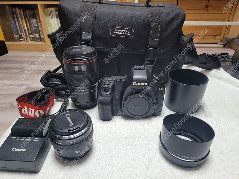 Canon 5D Mark2 / 캐논 EF 100mm F2.8L / 캐논 EF 50mm 1.4
