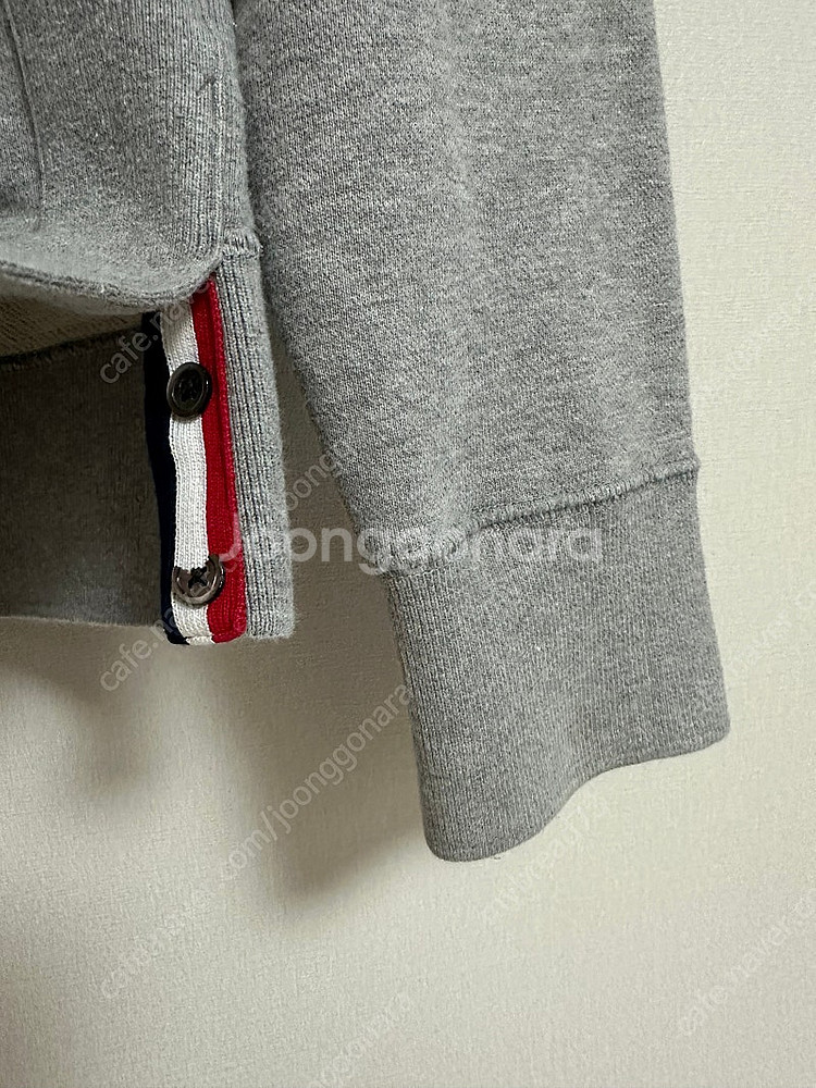 톰브라운 사선 그레이 맨투맨 3 size--7