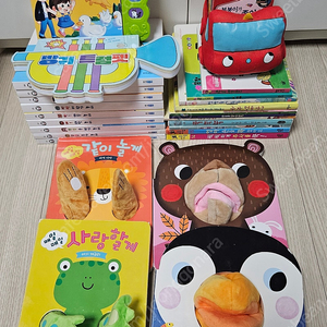 웅진 뽀뽀곰 아기놀이책, 손놀이 책, 사운드북, 돌아기 보드북, 아기책 (나눔책 있음)