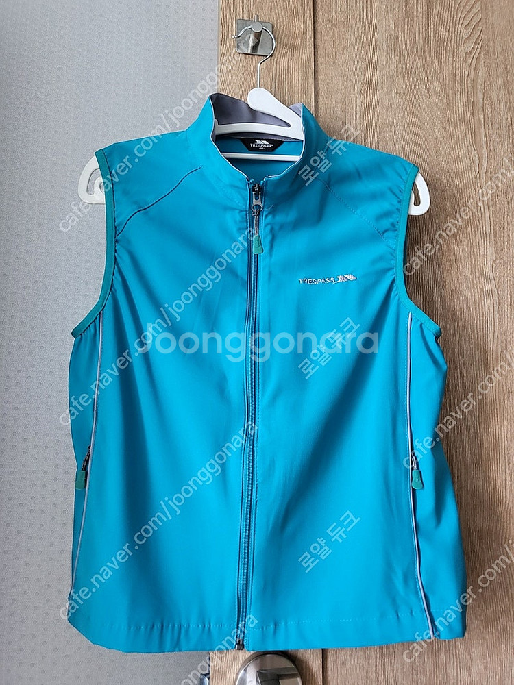 새상품 트레스패스 조끼 등산조끼 택포함--0