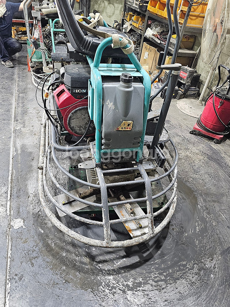 36인치 일반쌍발기 (혼다 27마력 GX690엔진 장착 ) 4브레이드 중고 저렴히 판매합니다--2