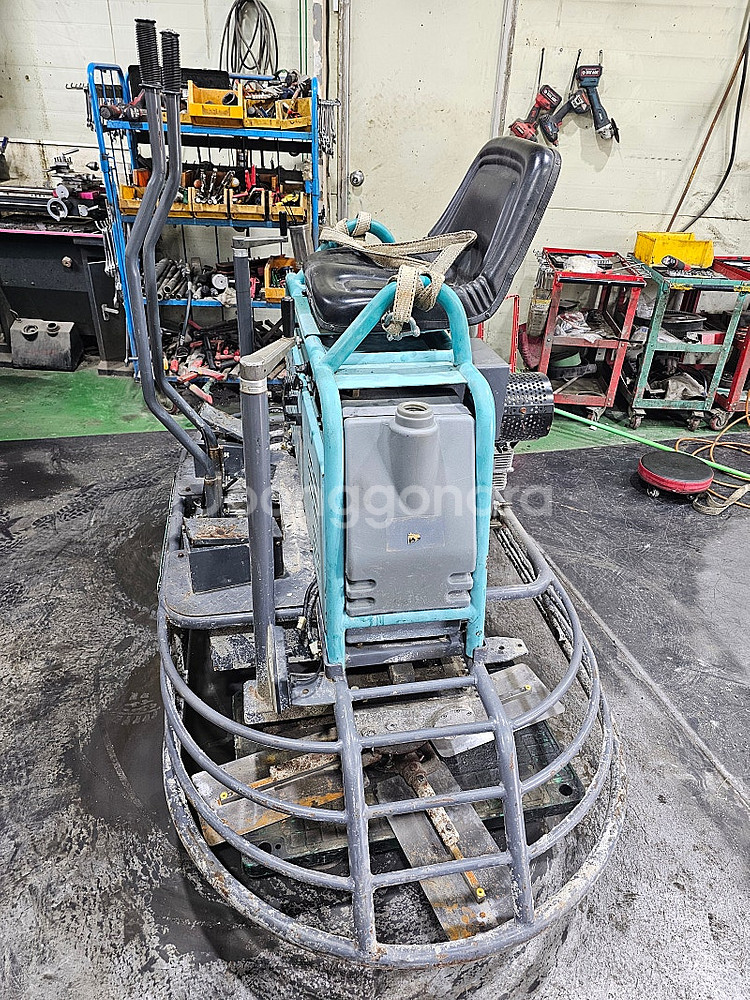 36인치 일반쌍발기 (혼다 27마력 GX690엔진 장착 ) 4브레이드 중고 저렴히 판매합니다--3