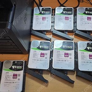 시놀로지 NAS DS1821+ 팝니다