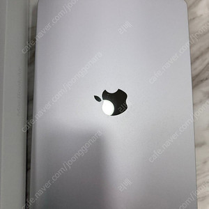맥북 에어 M2 13인치 / 8GB 램 / 256GB SSD, 실버색상