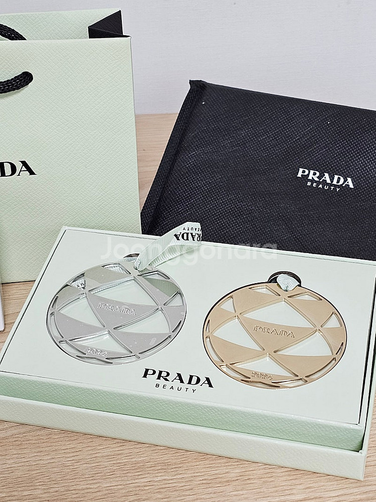 PRADA 프라다 립 블러싱 케어 립밤 U001 아스트...--7