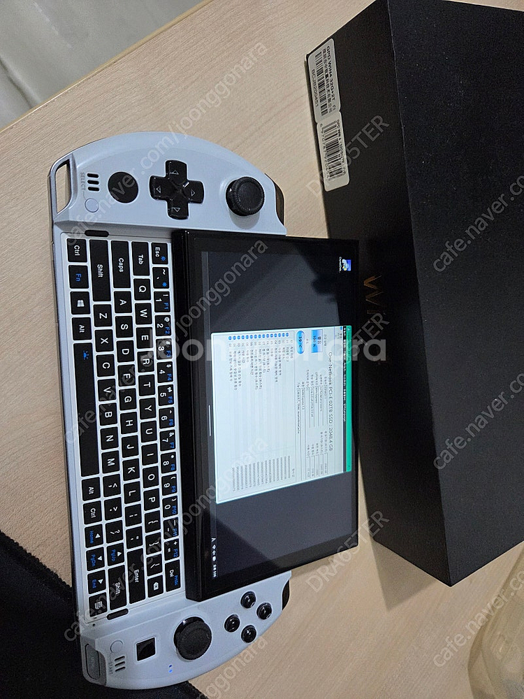 GPD WIN4 6800u /32GB/2TB UMPC--1