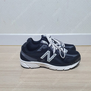 뉴발란스 480v5 운동화 사이즈 235 판매해요