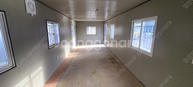 3m x 9m 중고 컨테이너 (창문 6개)--2