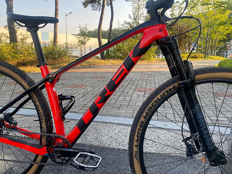 24년 트렉 프로칼리버 9.5 2세대 (XT급 업글 카본입문MTB)--1